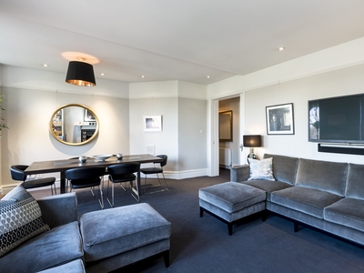 Ashworth Mansions, Grantully Road, Maida Vale, London, W9 2 bedroom flat/apartment in Grantully Road