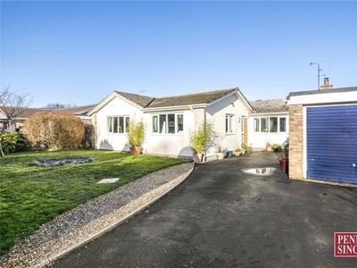 Bungalow for sale in Makins Road, Henley-On-Thames RG9