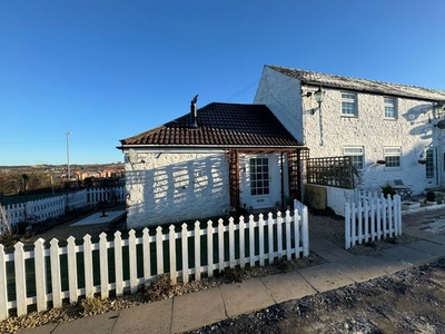 Bungalow to rent in North Road, Hetton-Le-Hole, Houghton Le Spring DH5