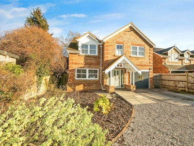 Country house for sale in Grovelands Road, Spencers Wood, Reading RG7