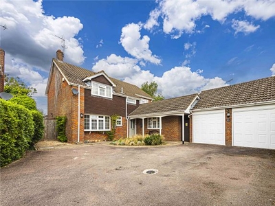 Detached house for sale in Wallace Drive, Eaton Bray, Central Bedfordshire LU6