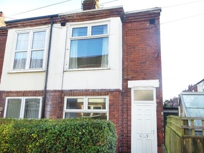 End terrace house to rent in Castle Grove, Perth Street West HU5