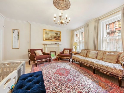 Flat for sale in Clarence Gate Gardens, Glentworth Street NW1