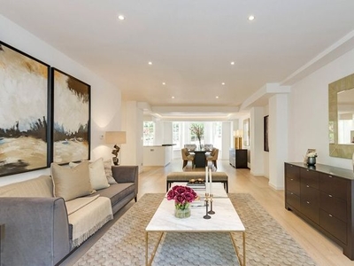 Flat for sale in South Lodge, Circus Road, St John's Wood, London NW8