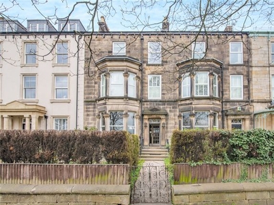 Flat for sale in York Place, Harrogate, North Yorkshire HG1