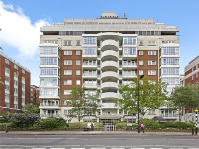 Flat to rent in Abbey Road, St John's Wood NW8
