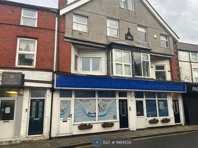 Flat to rent in Banks Road, West Kirby, Wirral CH48