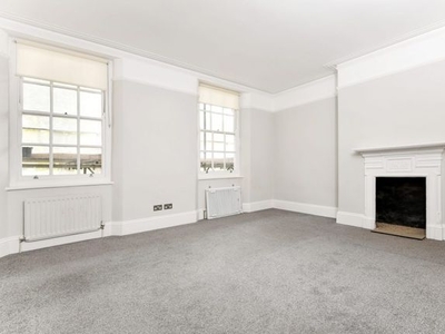 Flat to rent in Redcliffe Gardens, London SW5
