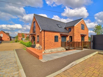 Property for sale in James Lane, Grazeley Green, Reading RG7
