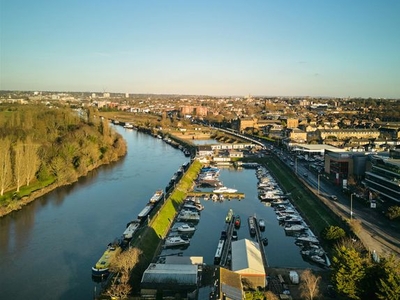 Property for sale in Thames Ditton Marina, Surbiton KT6