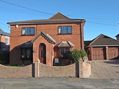 Property for sale in Woolston Road, Netley Abbey, Southampton SO31