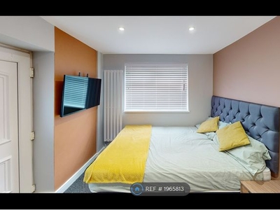 Room to rent in Fraser Street, Swinton, Manchester M27