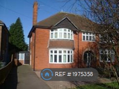 Semi-detached house to rent in Ashby Road, Loughborough LE11