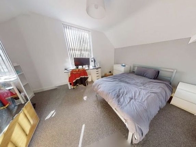 Shared accommodation to rent in Beeston Road, Dunkirk, Nottingham NG7
