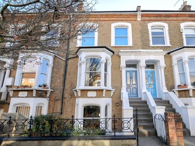 Terraced house for sale in Dynevor Road, London N16