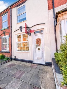 Terraced house to rent in Crescent Road, Dudley DY2