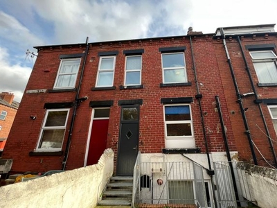 Terraced house to rent in Norwood Place, Leeds, West Yorkshire LS6