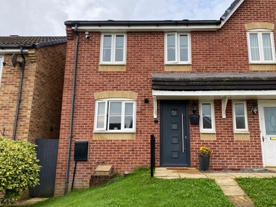 Town house for sale in Millbank, Neath, Neath Port Talbot. SA10