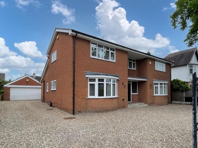 Anlaby Road, Hull - 4 bedroom detached house