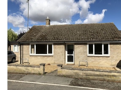 Bungalow to rent in Green End, Fen Ditton, Cambridge CB5
