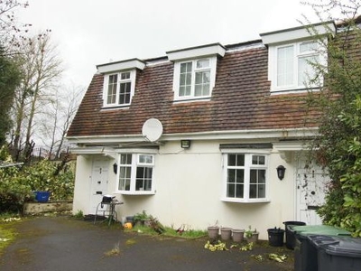Cottage to rent in High Road, Chigwell IG7