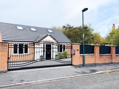 Detached bungalow to rent in Chancery Court, Wilford, Nottingham NG11
