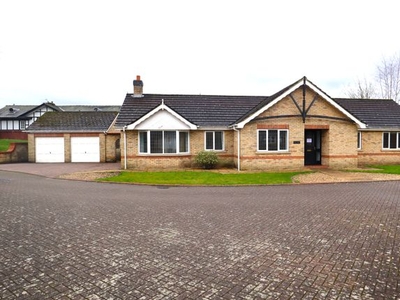 Detached bungalow to rent in Princess Royal Close, Lincoln LN2