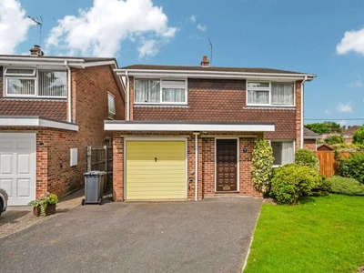 Detached house to rent in Ely Close, Amersham HP7