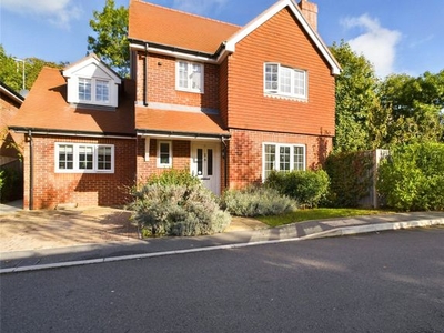 Detached house to rent in Ladbroke Close, Woodley, Reading, Berkshire RG5