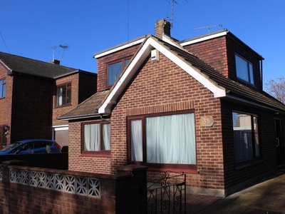Detached house to rent in St. James Lane, Greenhithe DA9