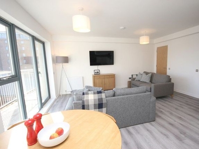 Flat to rent in Anderson Place, Edinburgh EH6