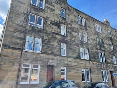 Flat to rent in Annfield Street, Edinburgh EH6