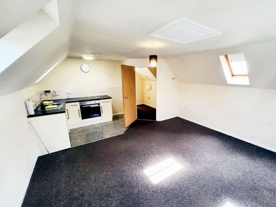 Flat to rent in Apartment 6The Courtyard, Queen Street, Thorne, Doncaster DN8