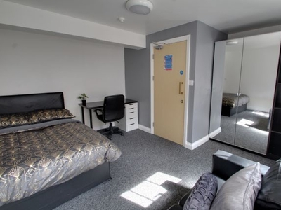 Flat to rent in Chancery Street, Leicester LE1