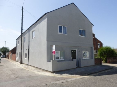 Flat to rent in Eastcott Road, Swindon SN1