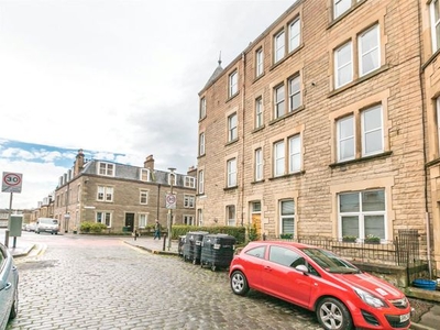 Flat to rent in Merchiston Grove, Edinburgh EH11