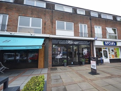Flat to rent in Penn Road, Beaconsfield HP9