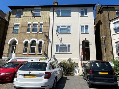Flat to rent in Selhurst Road, London SE25