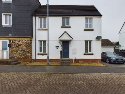 Property to rent in Poltair Meadow, Penryn TR10