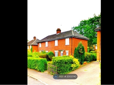 Semi-detached house to rent in Gosselin Road, Hertford SG14