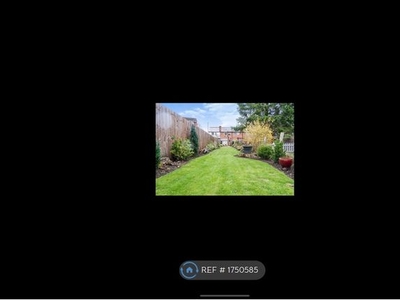 Terraced house to rent in Mere Green Road, Sutton Coldfield B75