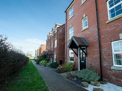 Town house to rent in Hereford, Herefordshire HR1