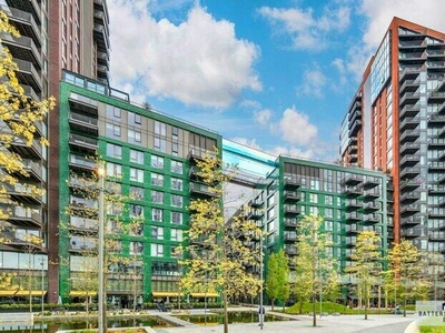 1 bedroom apartment for rent in Viaduct Gardens, London, SW11