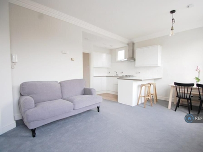 1 bedroom flat for rent in Combermere Road, London, SW9