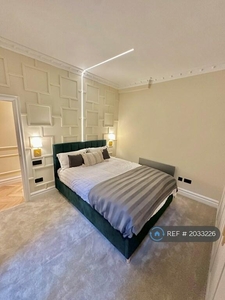 1 bedroom flat for rent in Cornwall Gardens, London, SW7