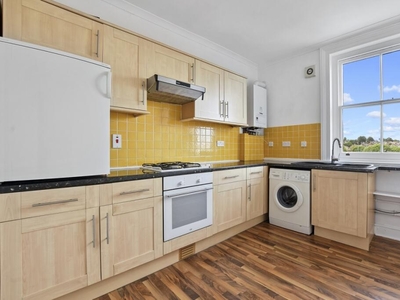 1 bedroom flat for rent in Crouch End Hill London N8