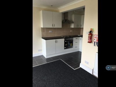 1 bedroom flat for rent in Russell Street, Peterborough, PE1