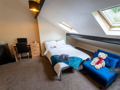 1 bedroom house share for rent in Pershore Road Room 8, Birmingham, B5