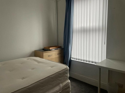 1 bedroom house share for rent in Ramilies Road, L18