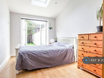 1 bedroom house share for rent in Samson Street, London, E13